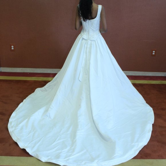 Vintage Style Mori Lee Beaded Satin Gown in Soft White - Picture 4 of 12